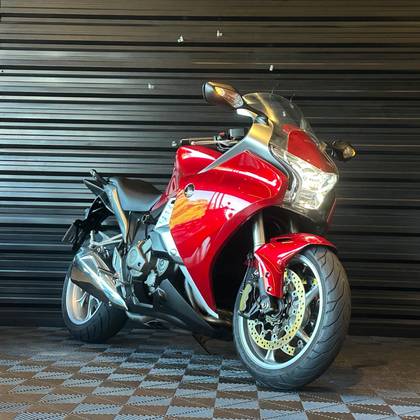 HONDA VFR 1200F 